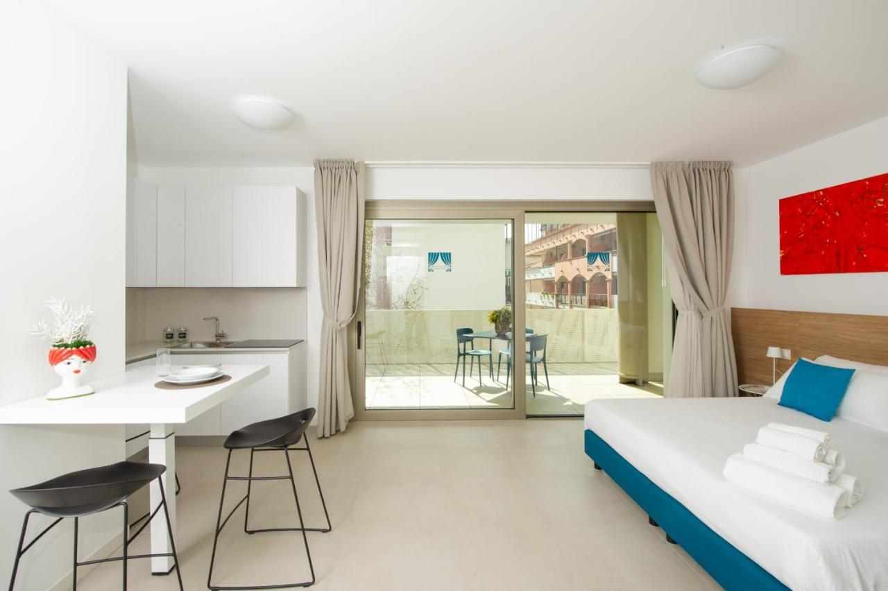 Ariston Teatro Luxury Aparthotel Градо Экстерьер фото